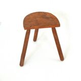 Half-moon tripod stool