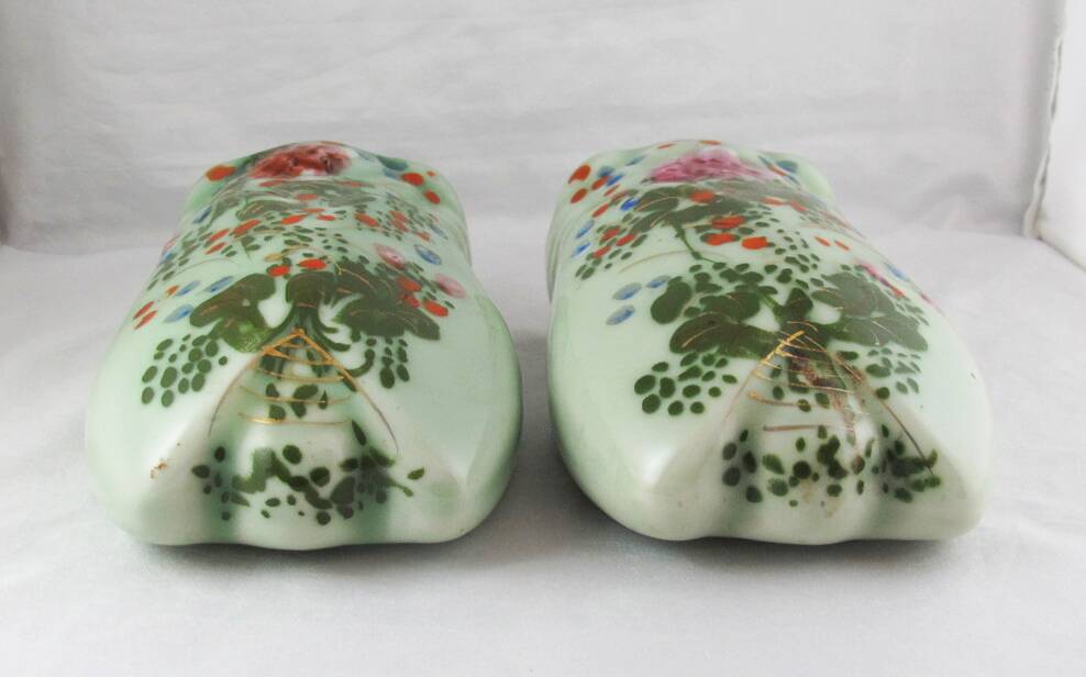 Paire de vases muraux céladon asiatiques, fin 19è siècle