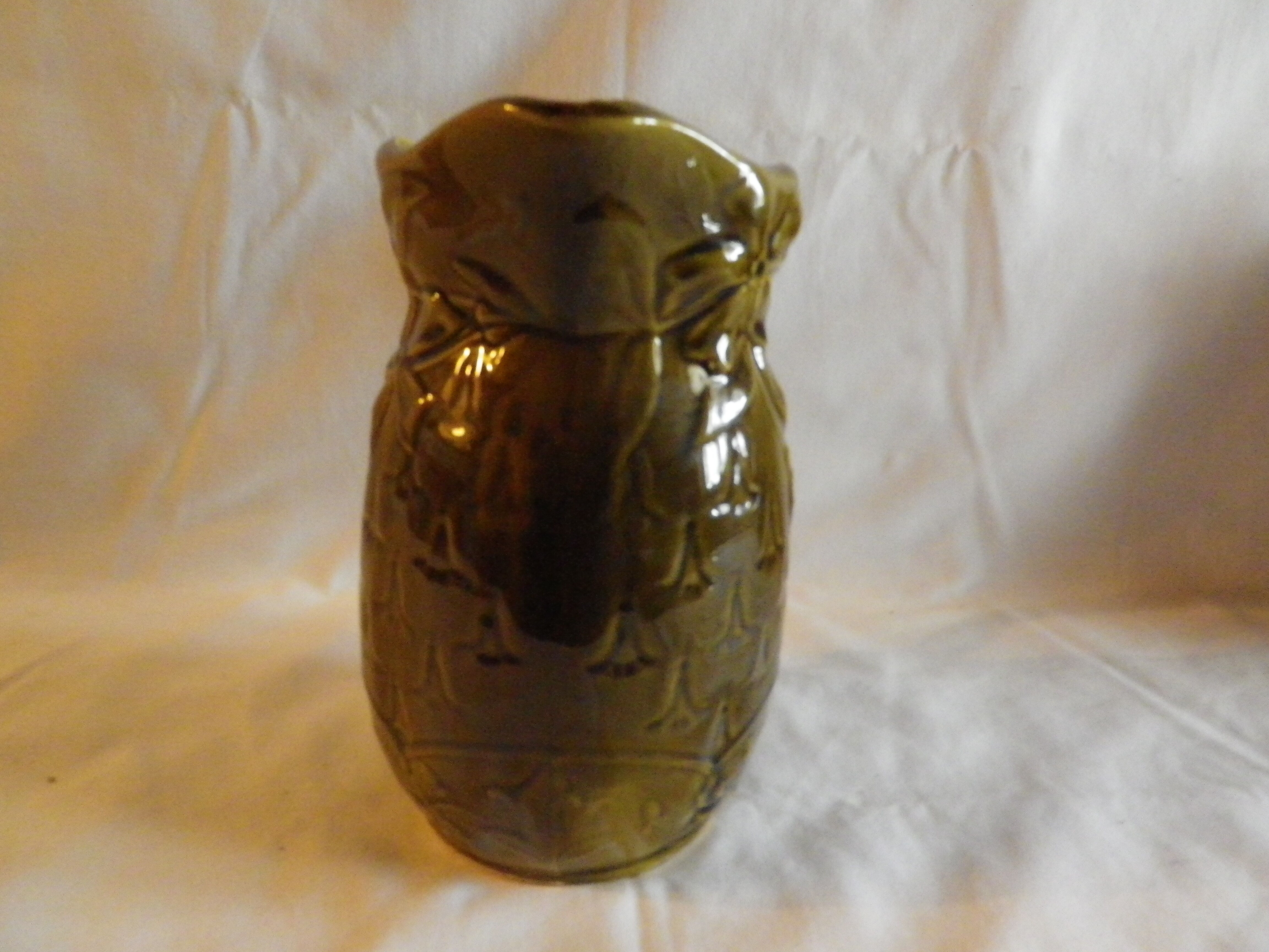 Pitcher slurry olive green