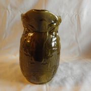 Pichet barbotine vert olive