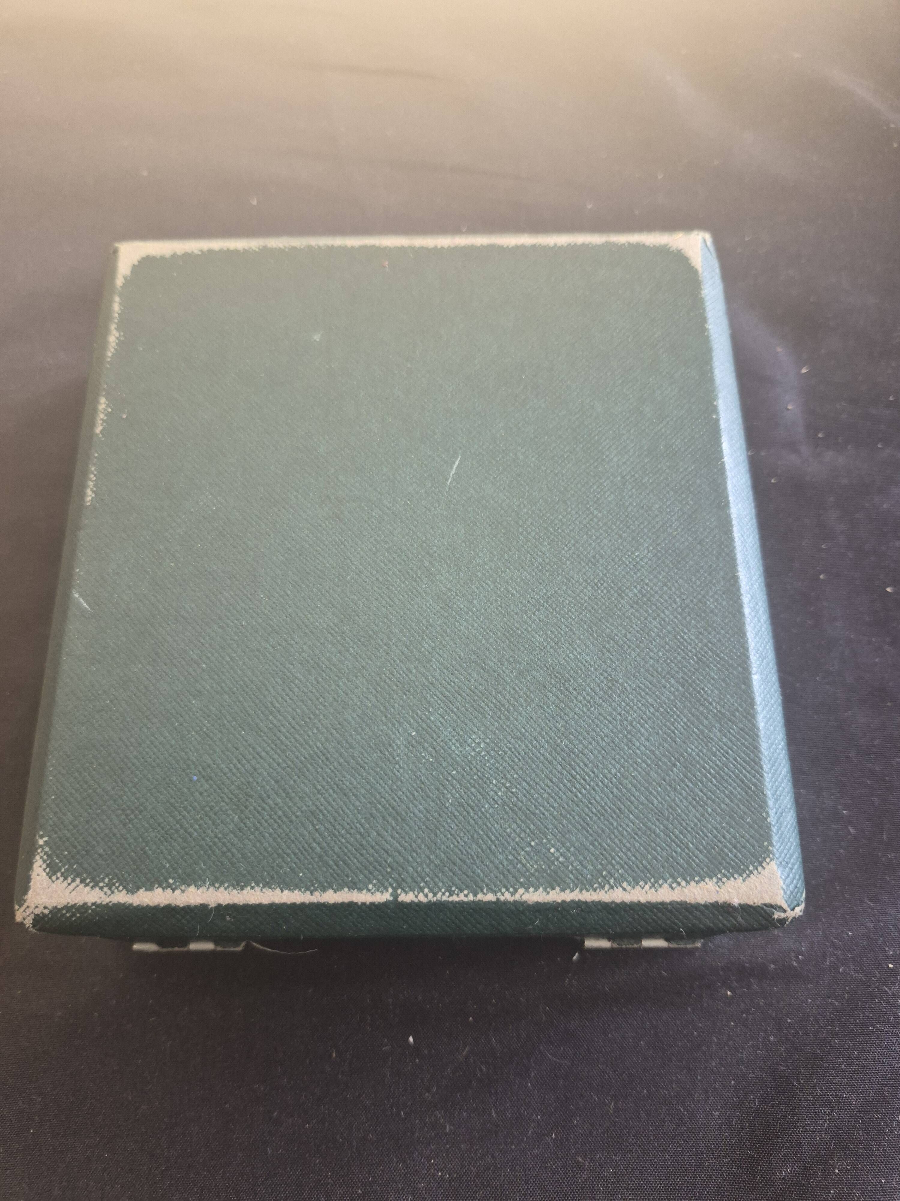 Small spoon box