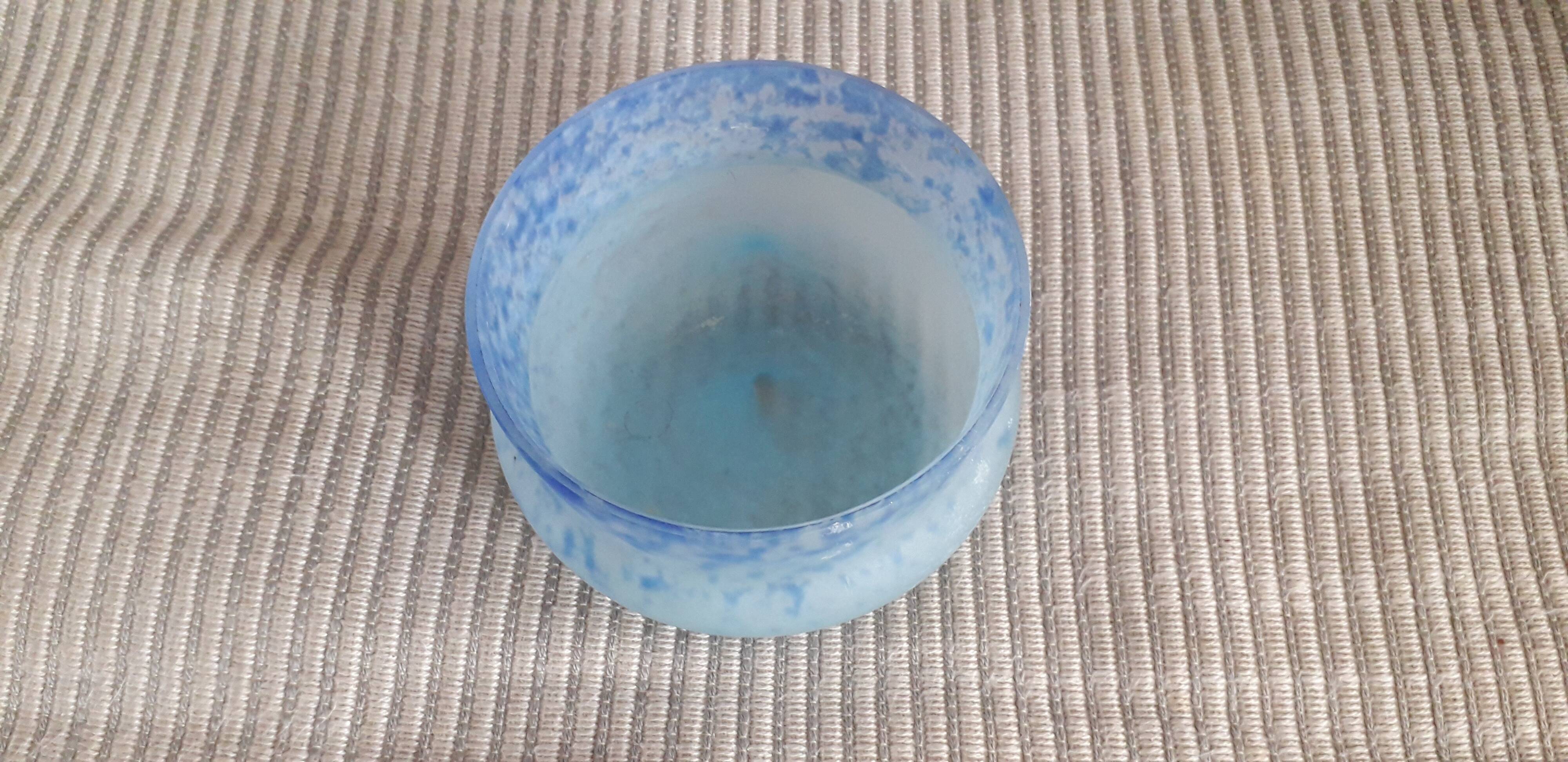 Art nouveau pocket emptier