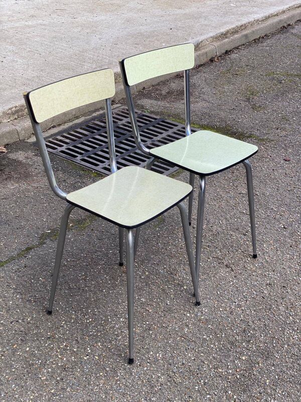 2 chaises formica vert clair et acier 1980