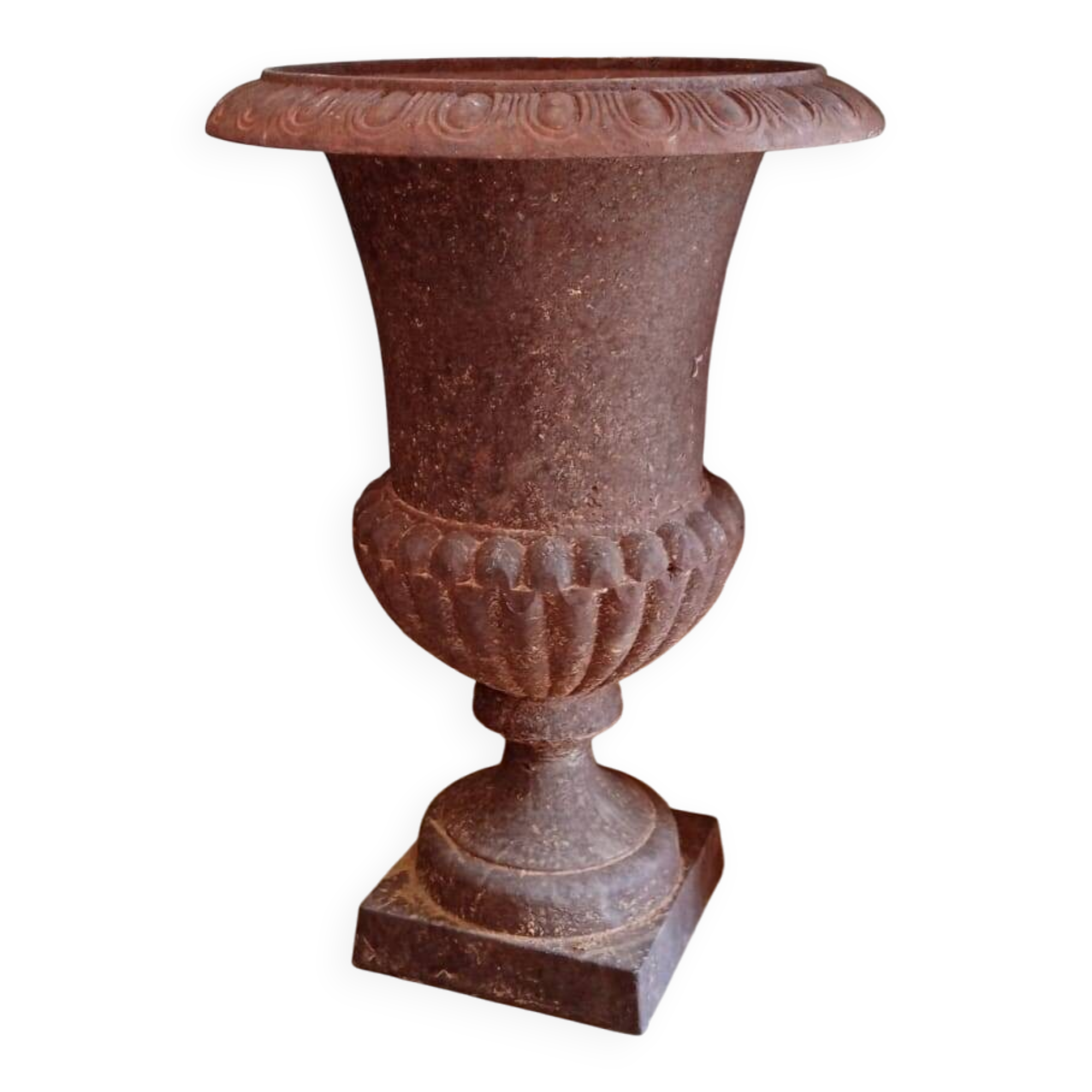 Vase Médicis en Fonte, 46 cm X 33 cm.
