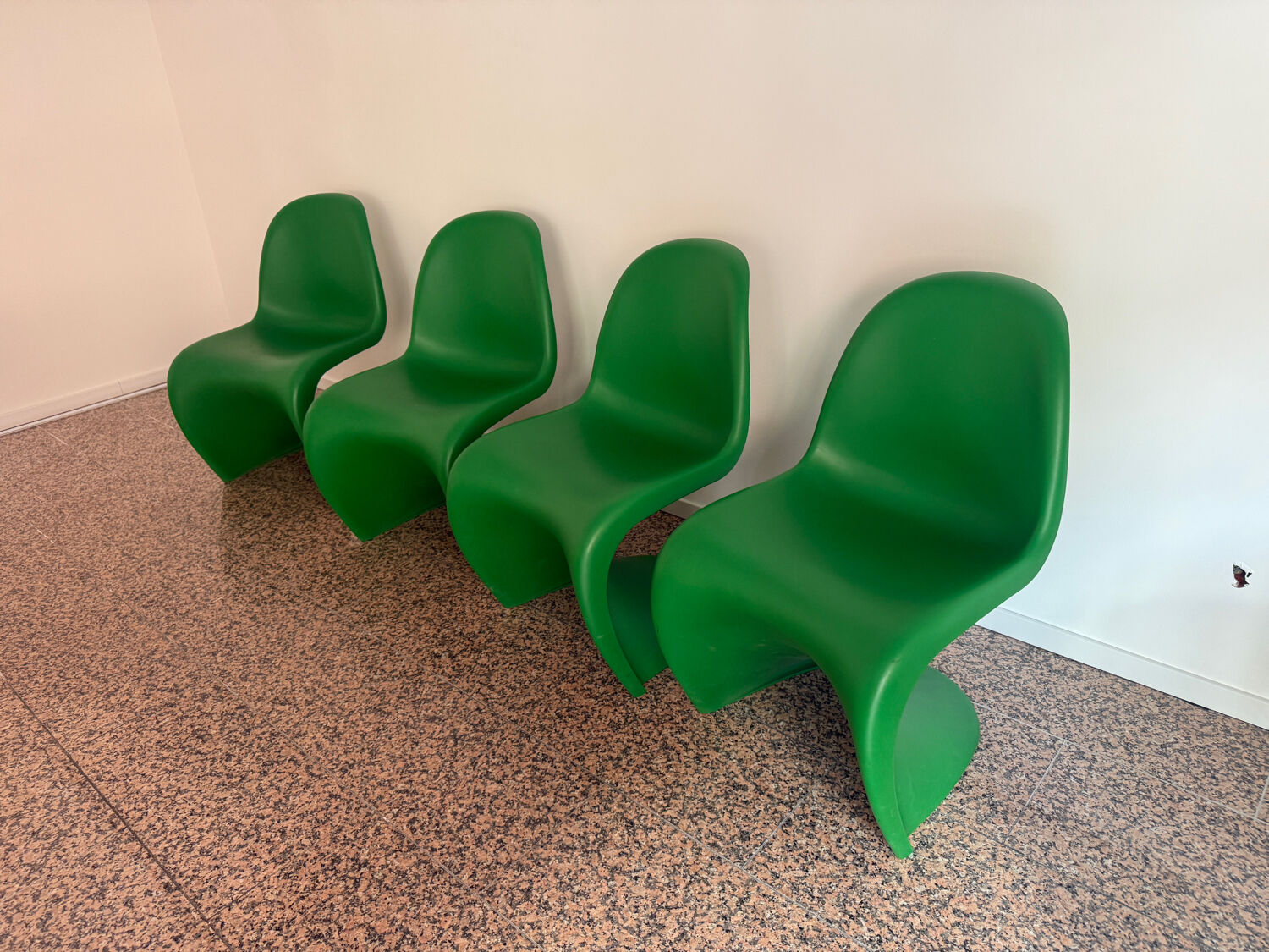 4 Panton chairs by Vitra