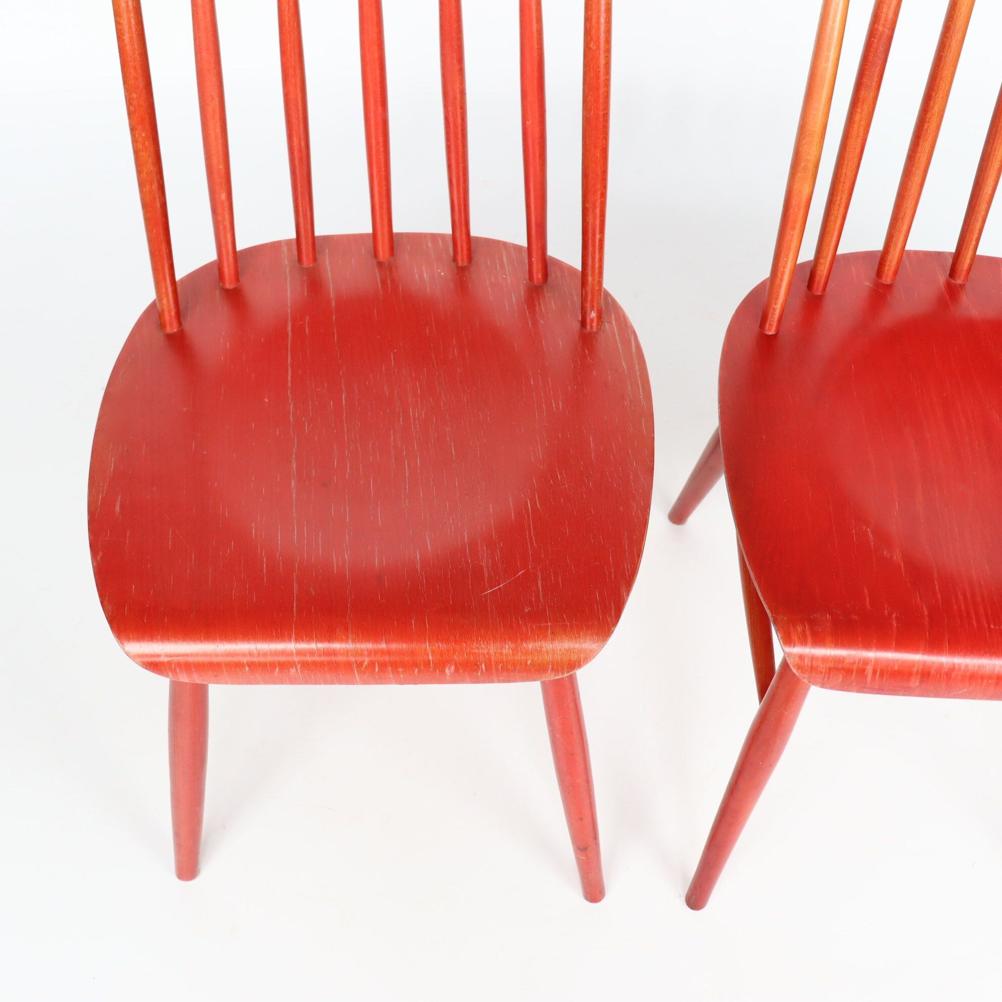 Pair of red chairs "pinnstol"