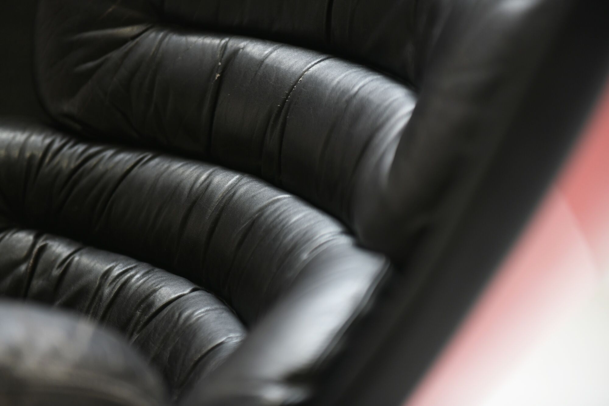 Vintage Elda chair in black leather & red shell by Joe Colombo for Comfort Italy