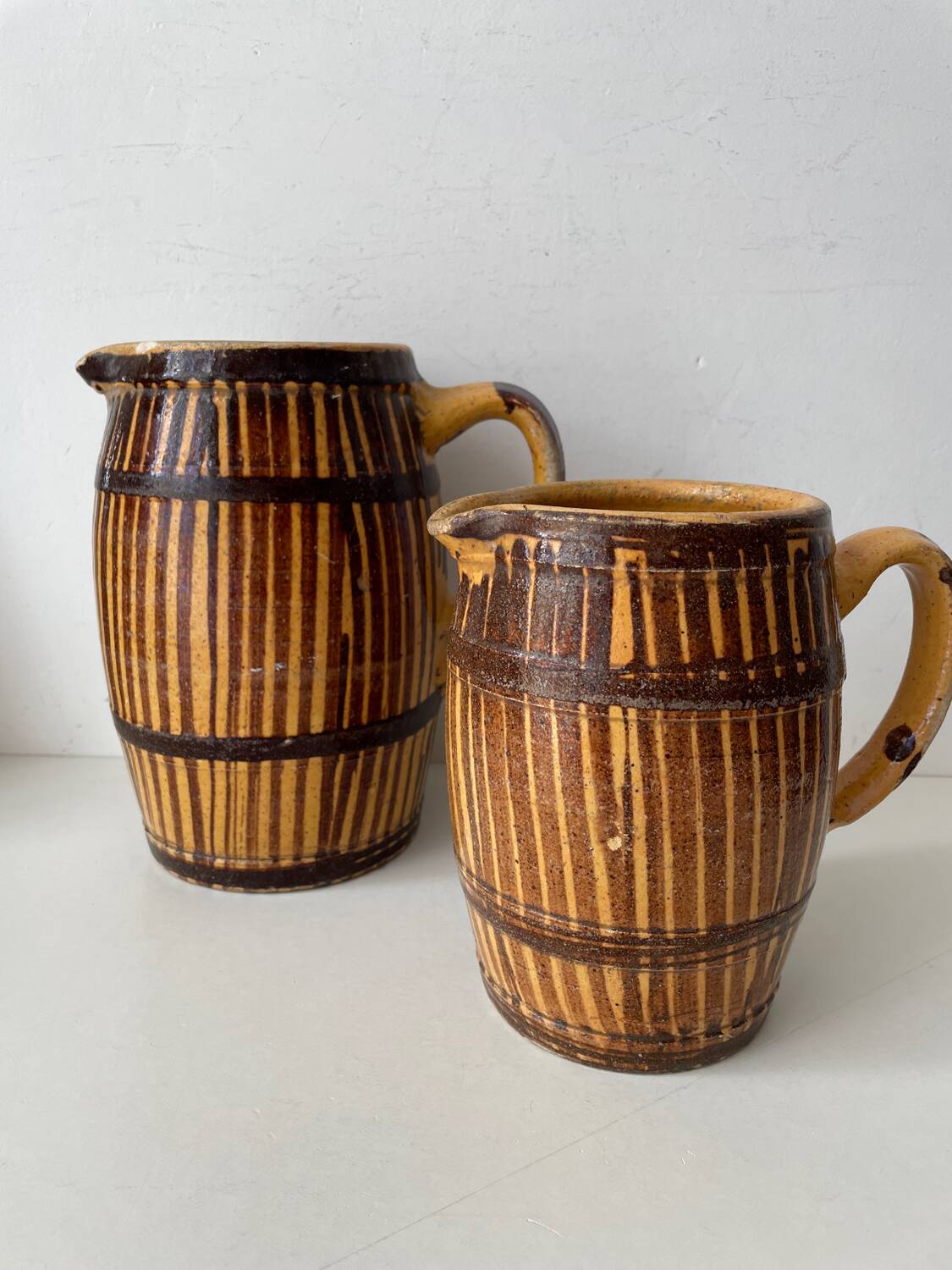 Duo de pichets vieux grès