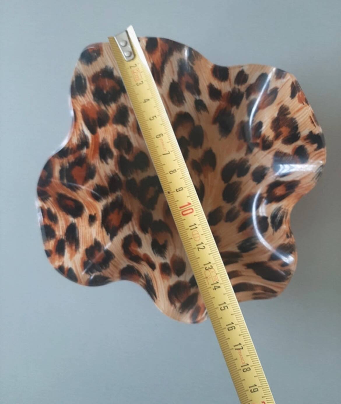 Wavy leopard resin plastic tray