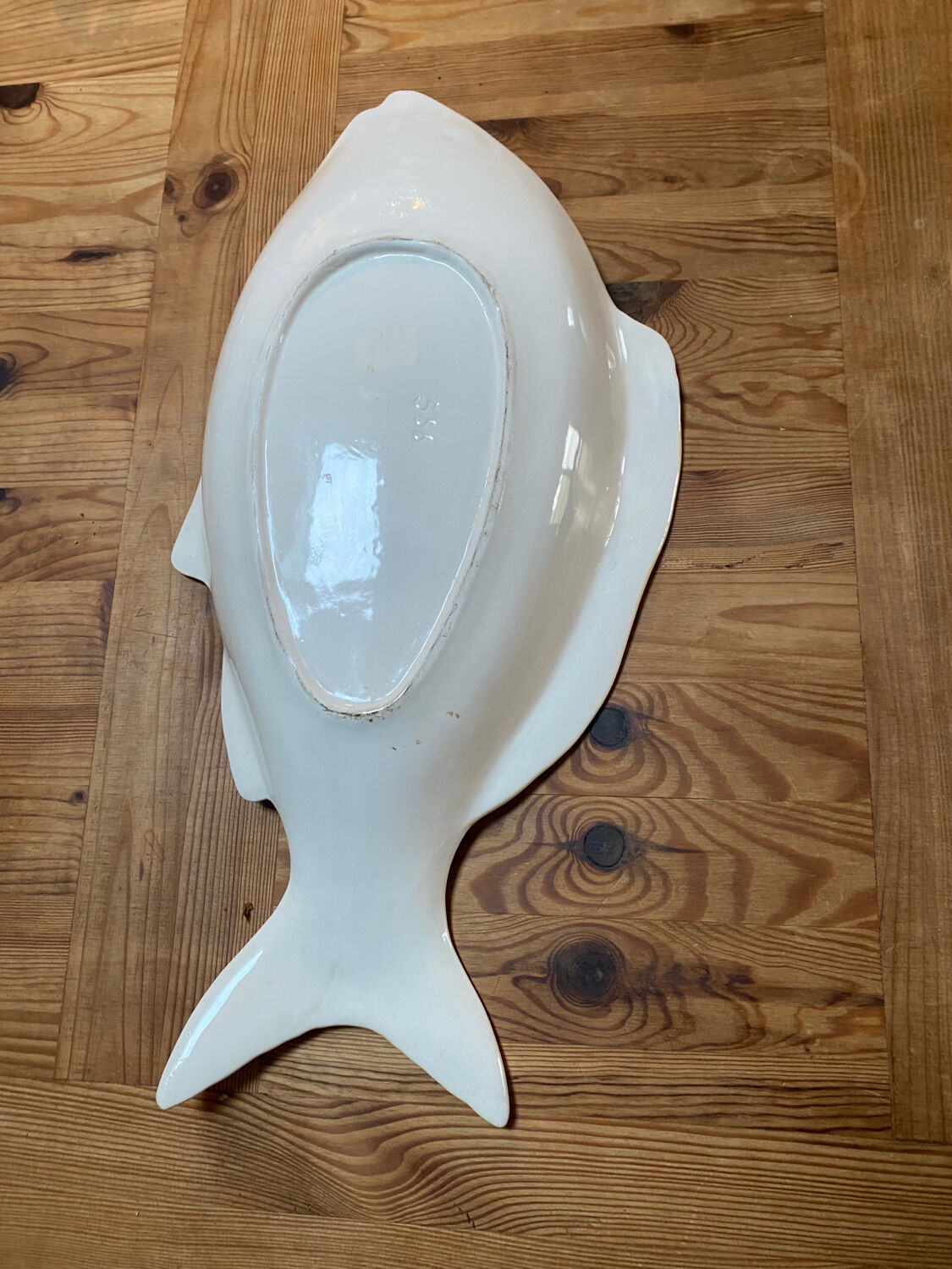 Porcelain fish dish