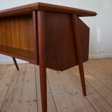 Danish Teak Floating Desk By Gunner Nielsen For Tibergaard, 1960s