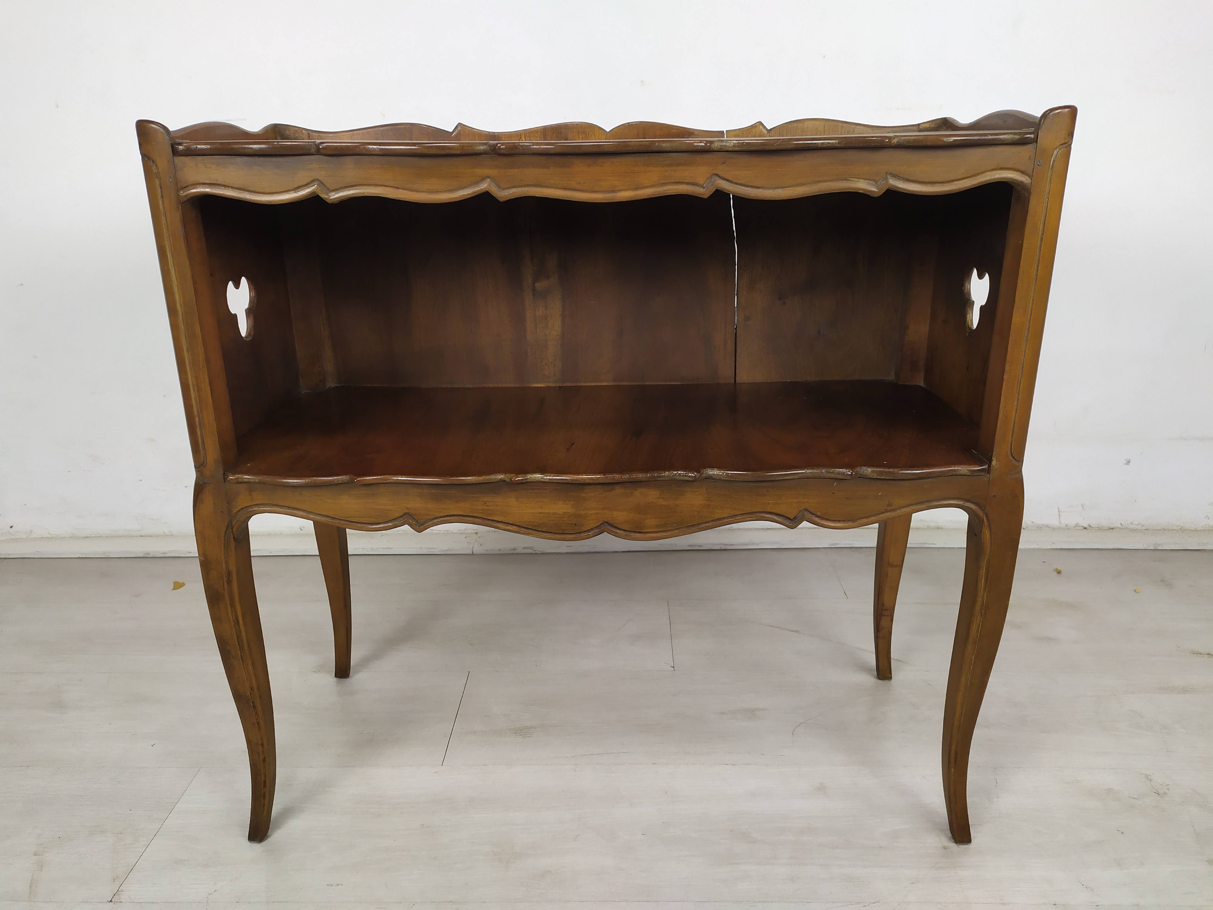 Bibus style Louis XV