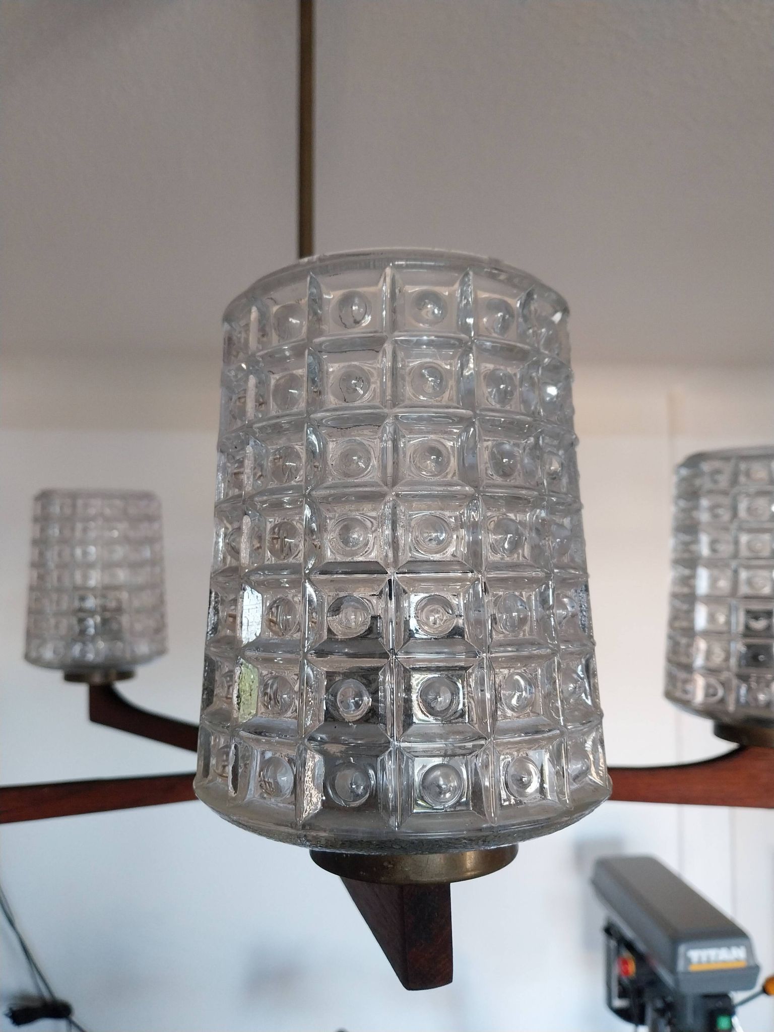 Lustre 5 branches teck et laiton design scandinave