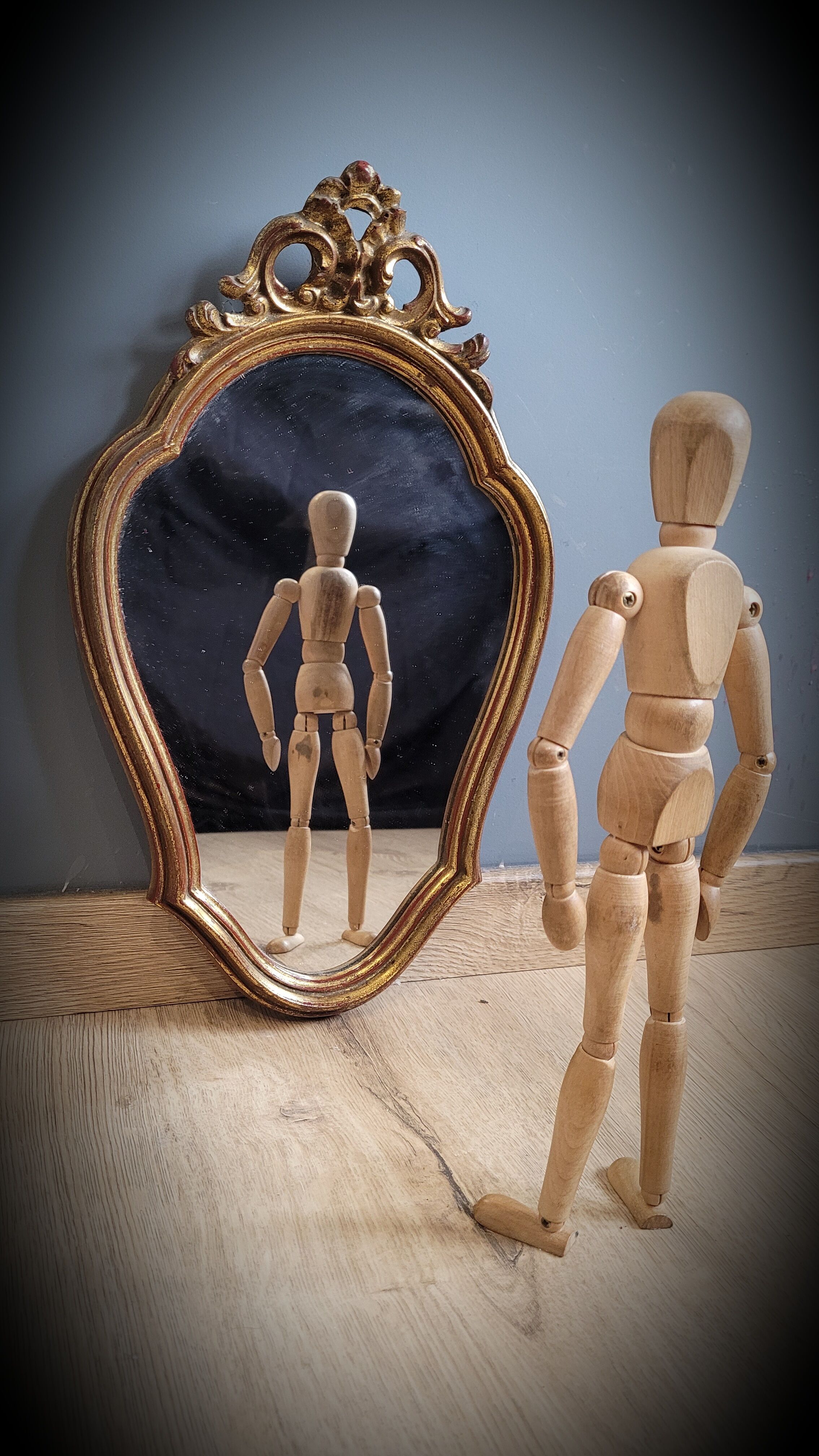 Ornate golden mirror 40x24