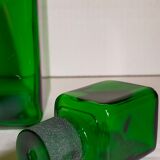 Duo de flacons-carafes en verre vert vintages