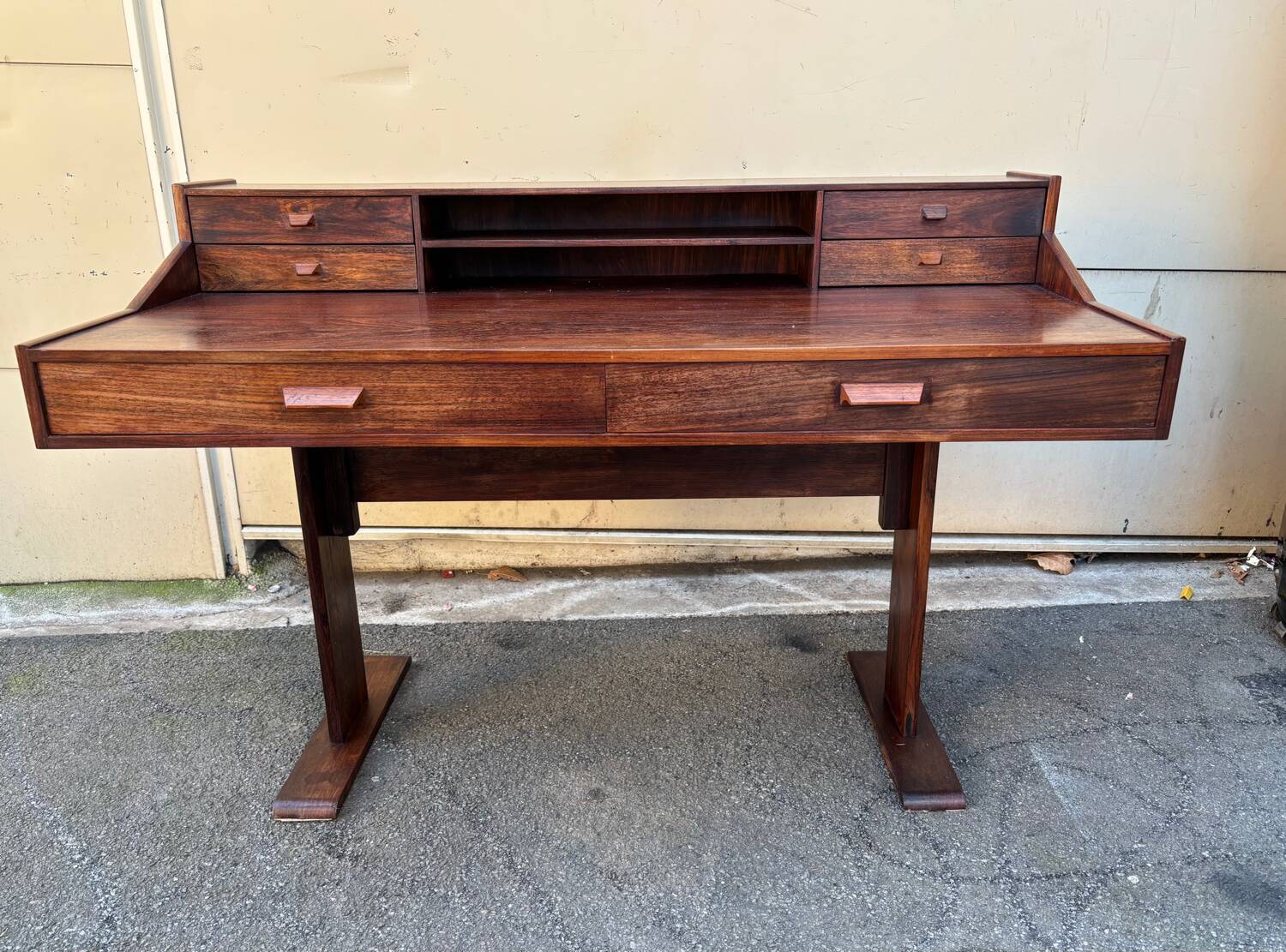 Bureau en palissandre années 60