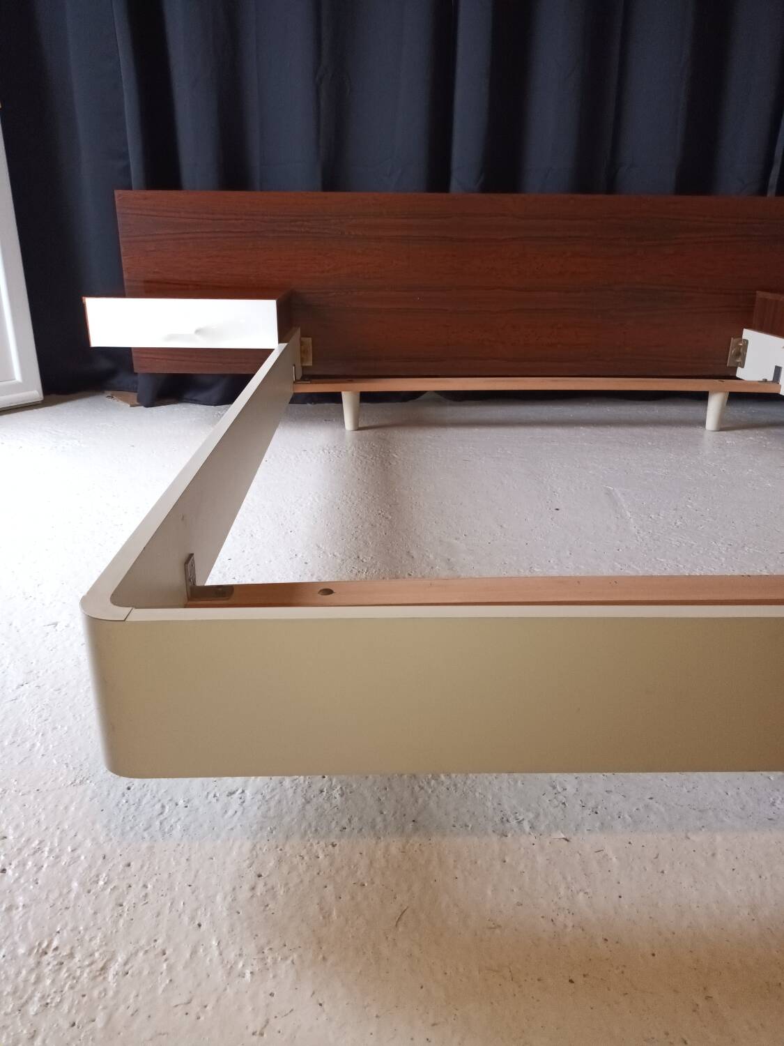 Raymond Loewy Bed