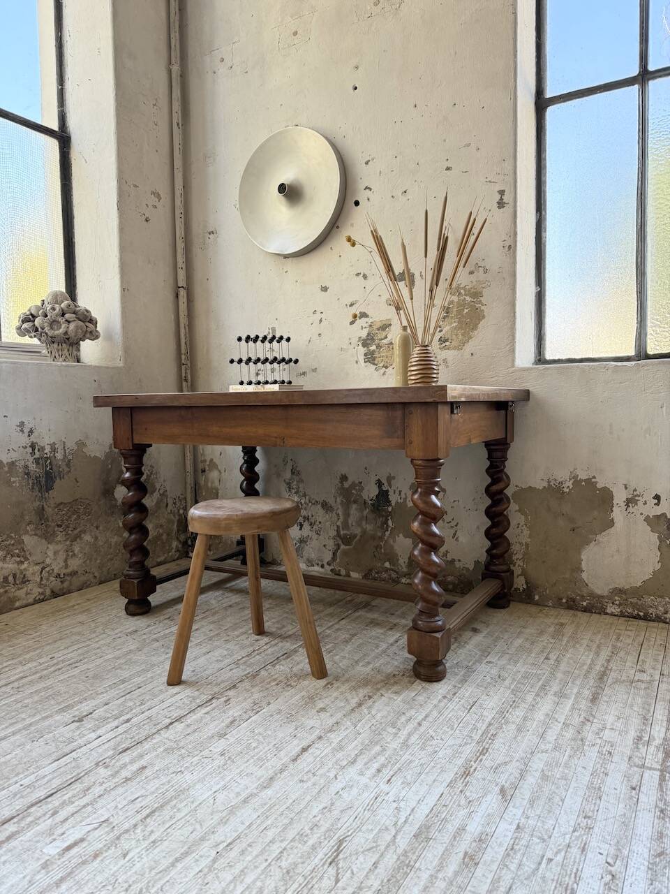 Paneled walnut desk with turned legs, 1900
