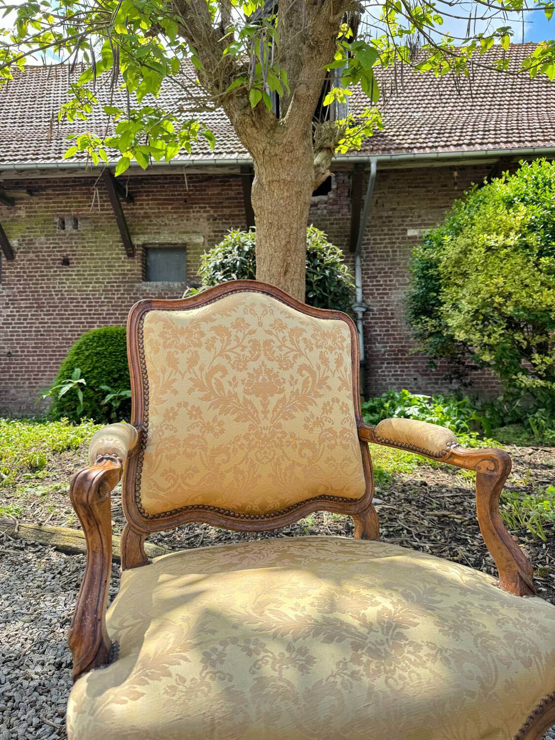 Fauteuil En Noyer D’époque Louis XV XVIII Eme Siècle