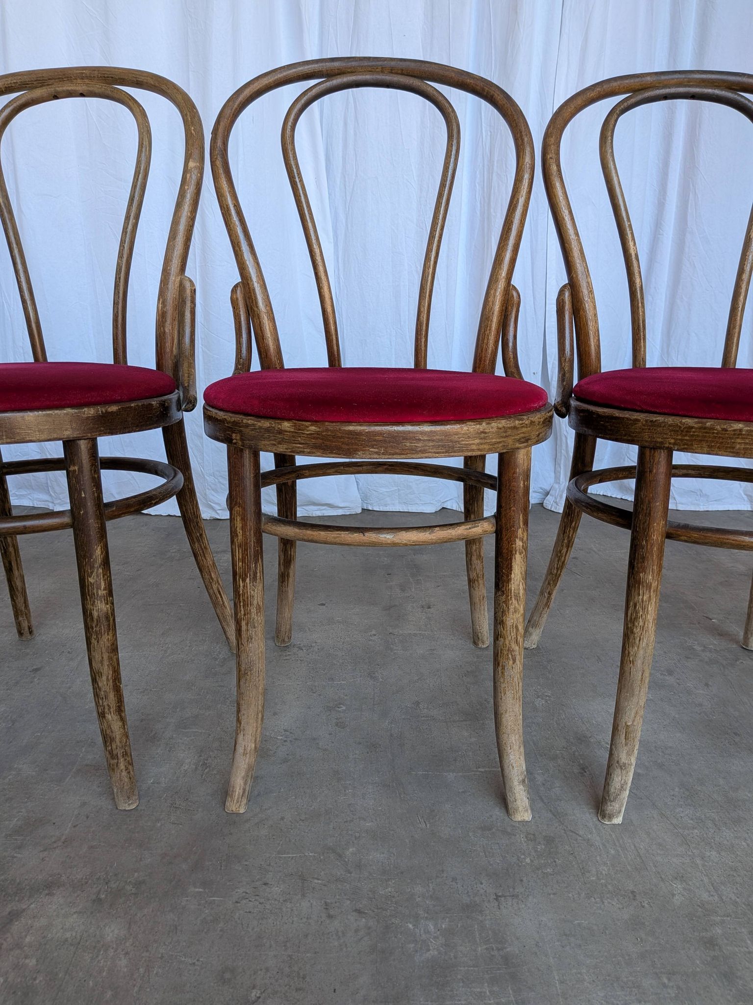 Set of 6 Vintage Bentwood Dining Chairs Set: 1970s , Red Uphols