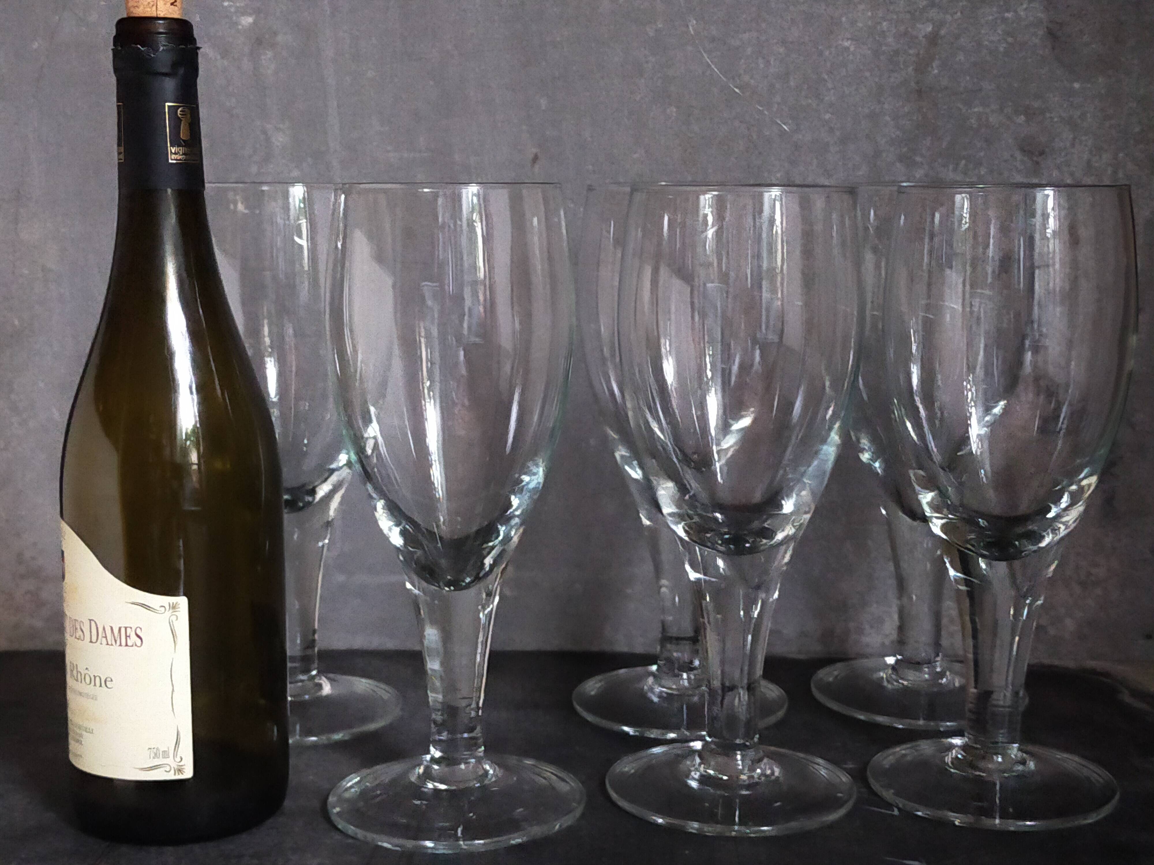 Six XXL blown glass stemmed glasses