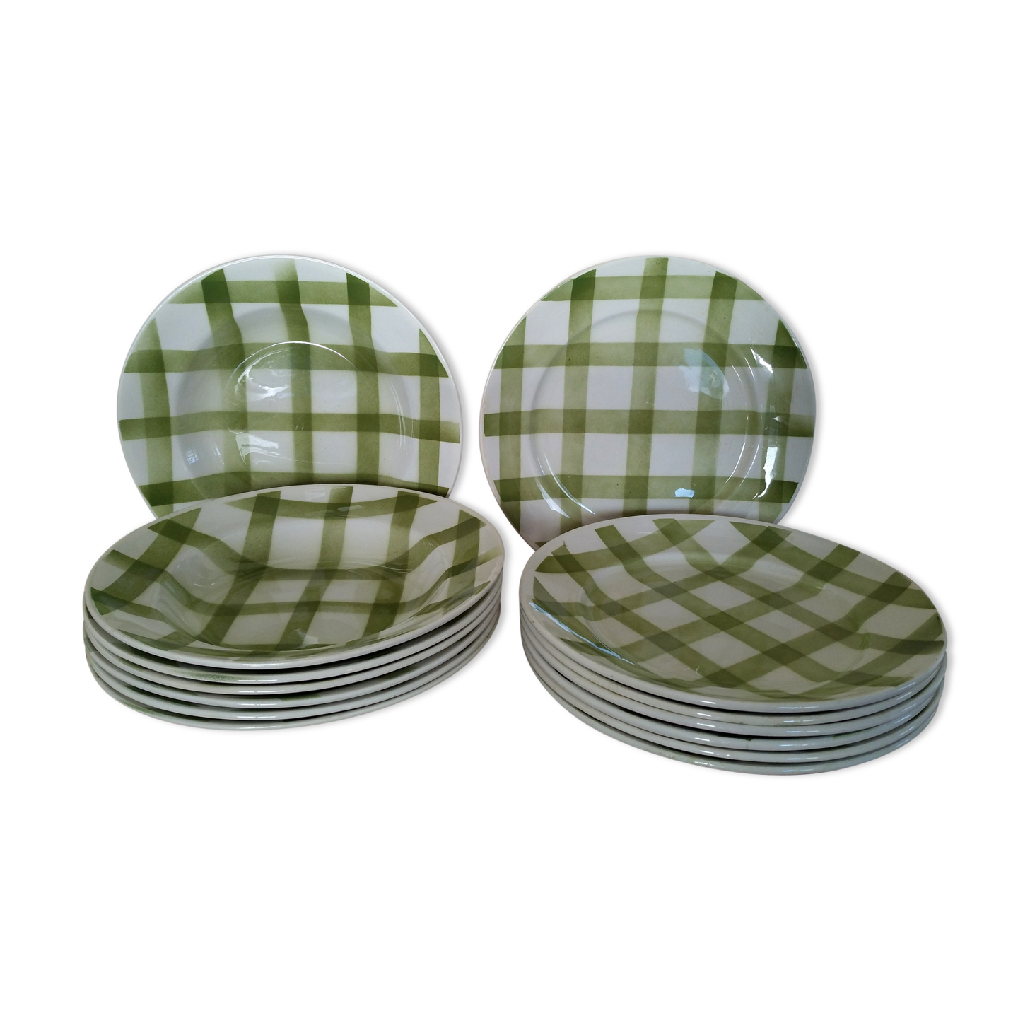 All 7 dinner plates and 7 hollow mill of wolves