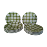 All 7 dinner plates and 7 hollow mill of wolves