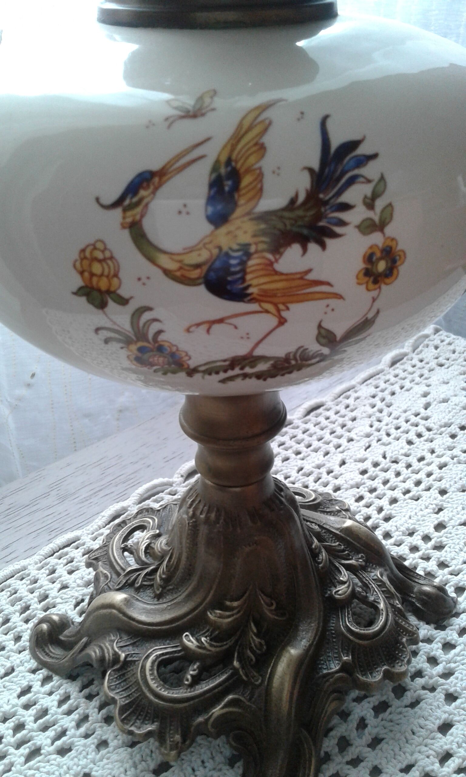 Oil lamp decor moustiers