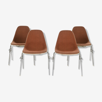 Series of 4 chairs in fiberglass by Charles & Ray Eames