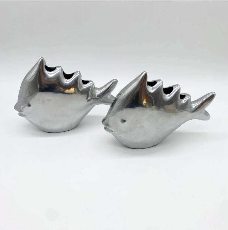 Pair of “Fish” vases / Cast aluminum – 1980s