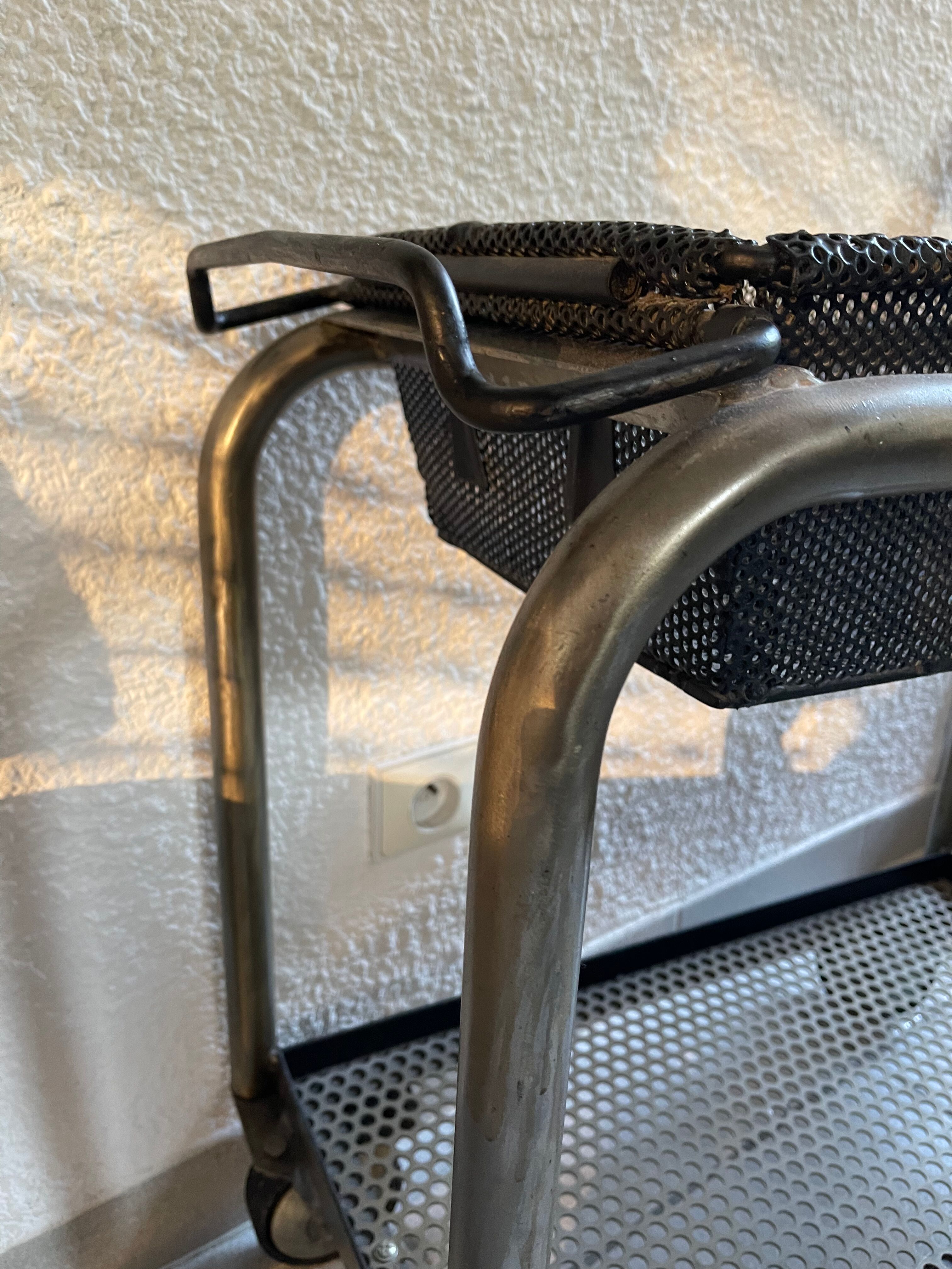 Industrial trolley serving