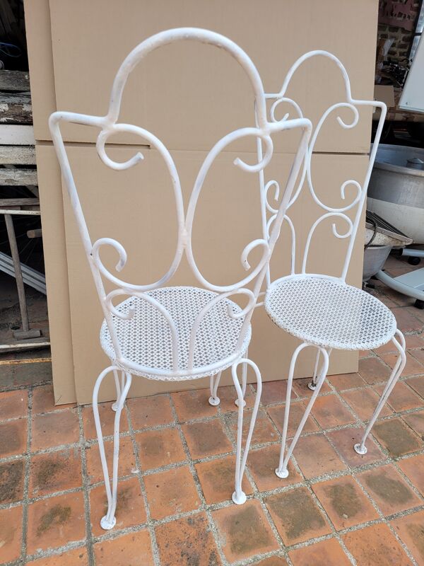 Paire de chaises de jardin ancienne en fer forgé