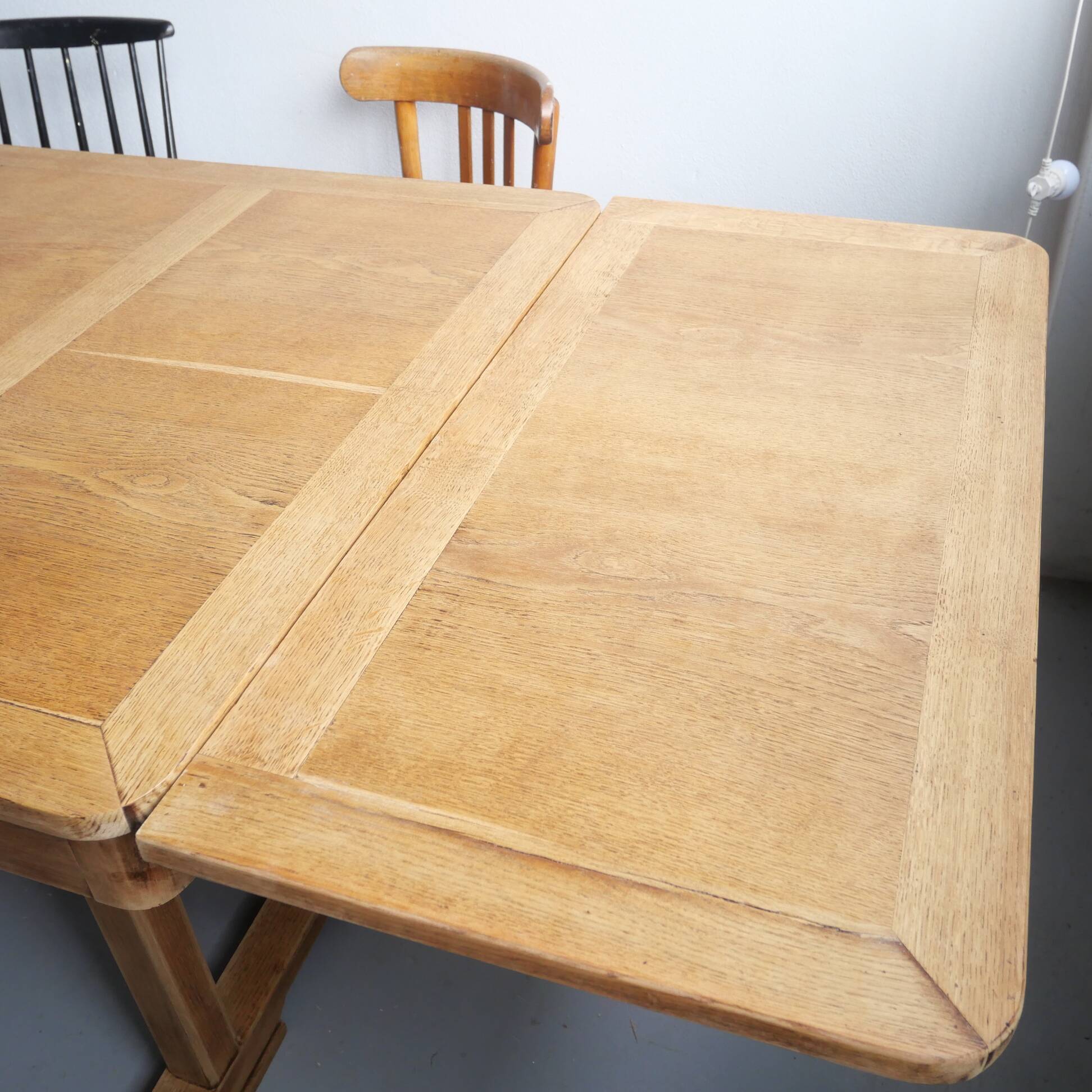 Table à rallonges en chêne rénovée
