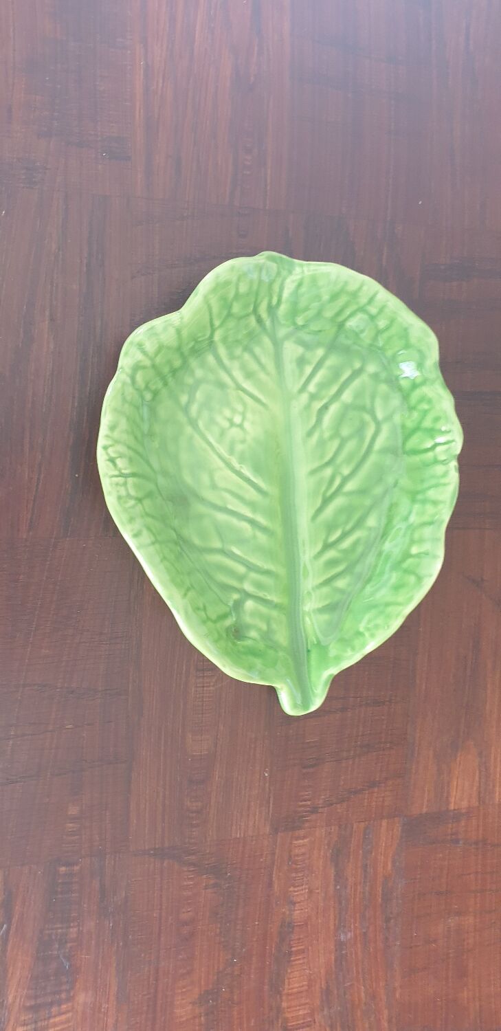 Cabbage leaf cup