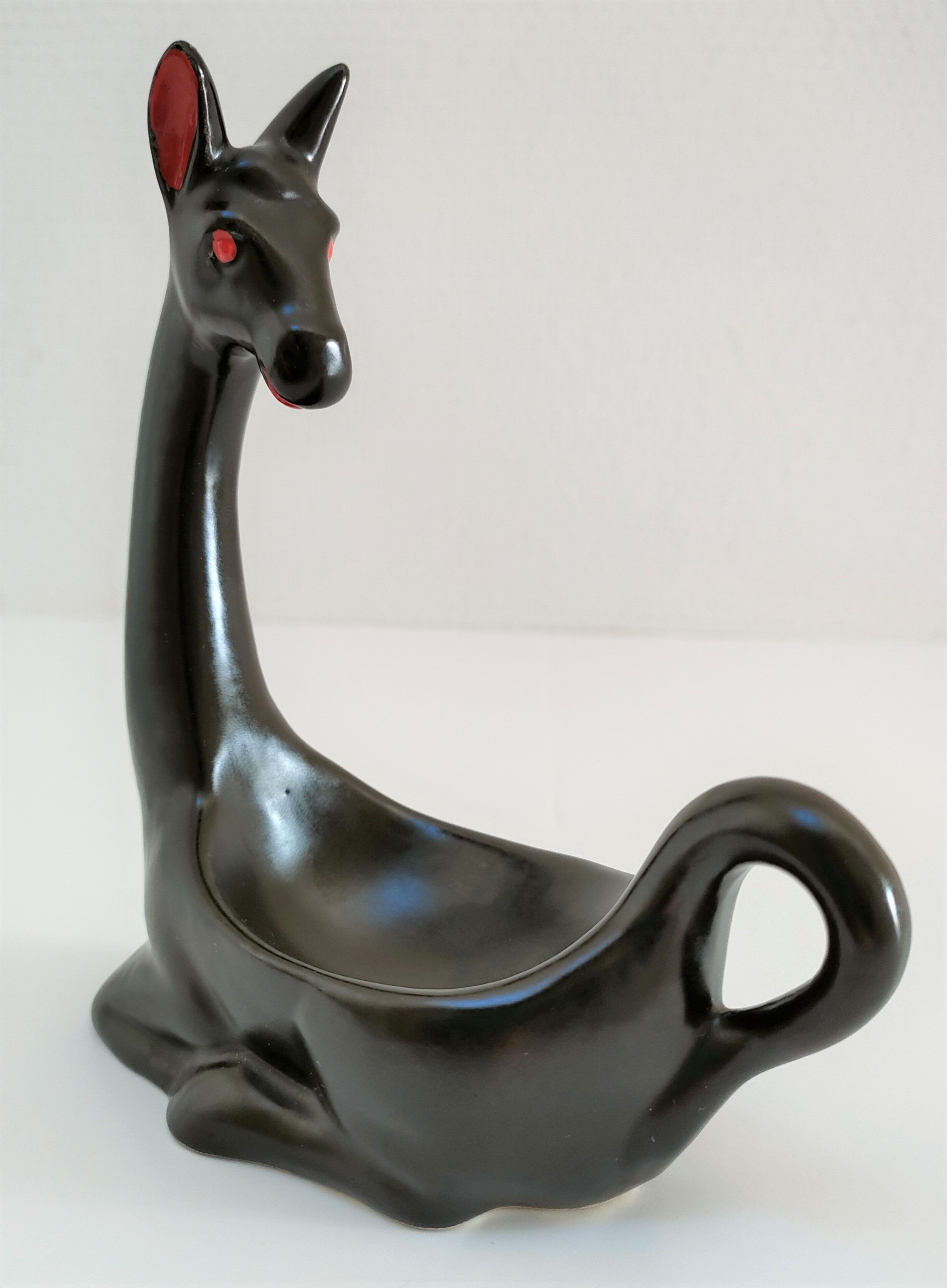 Empty pocket zoomorphic figure ceramic design 60s