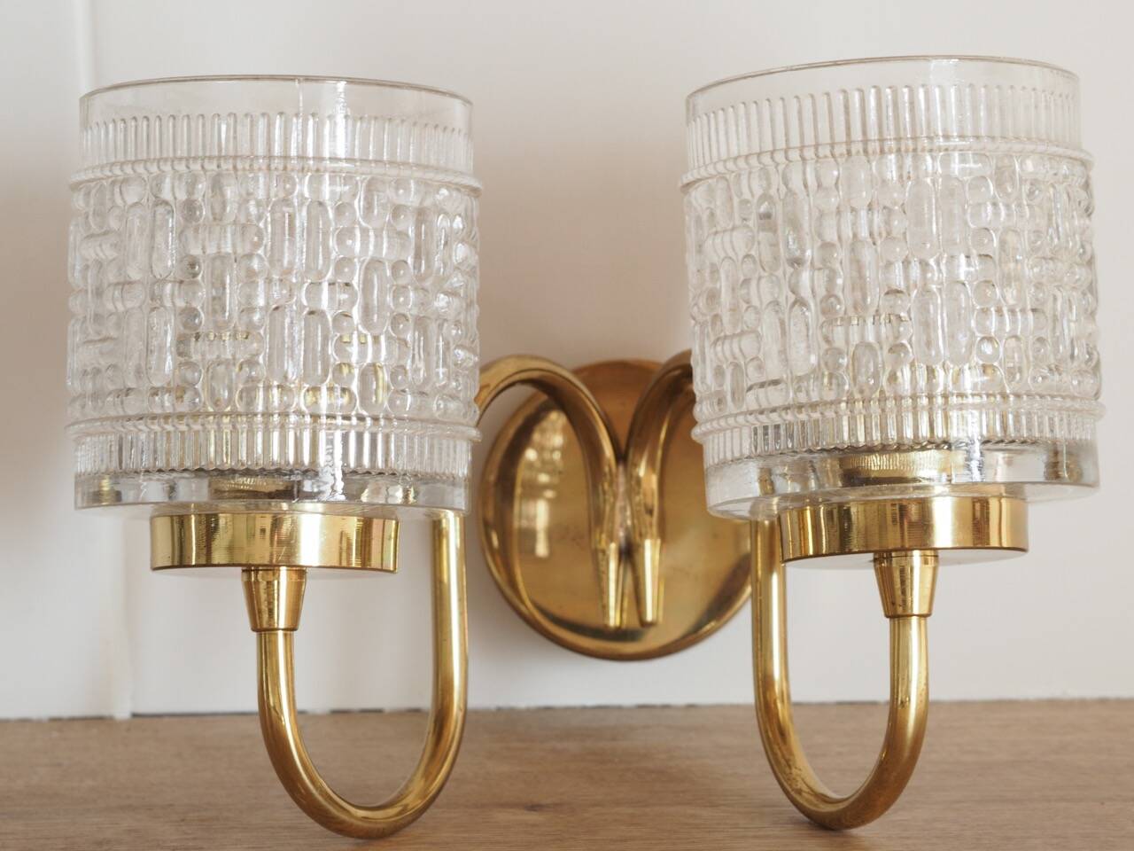 Romantic 2-arm wall lamp