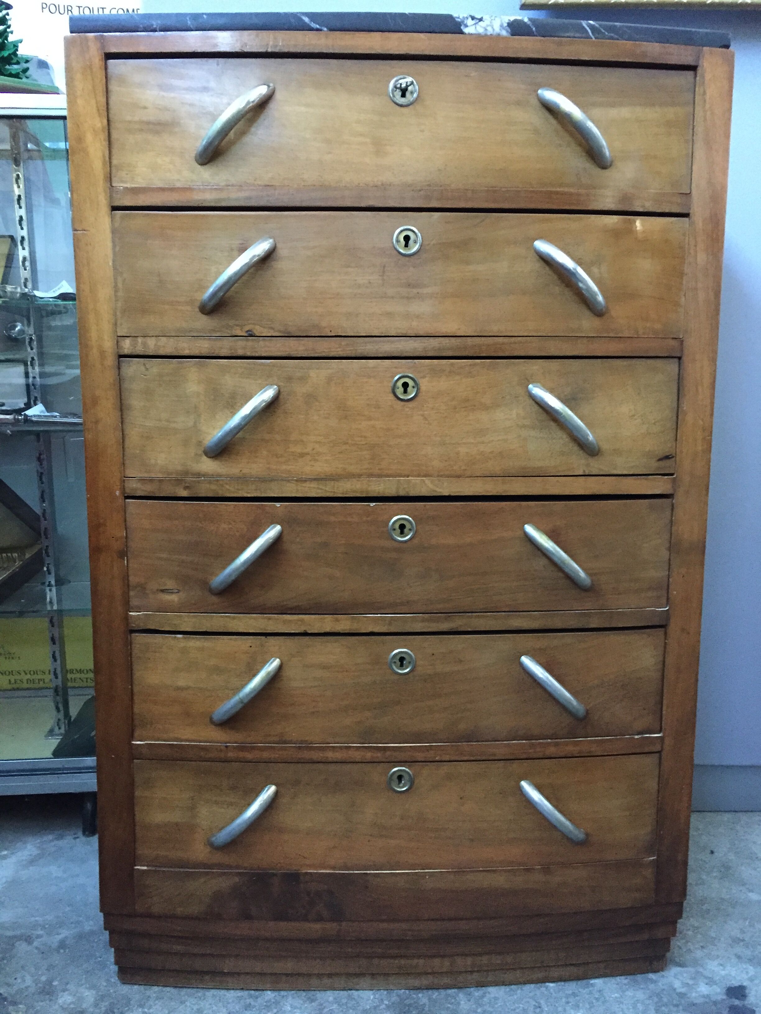 The 1950s chiffonier