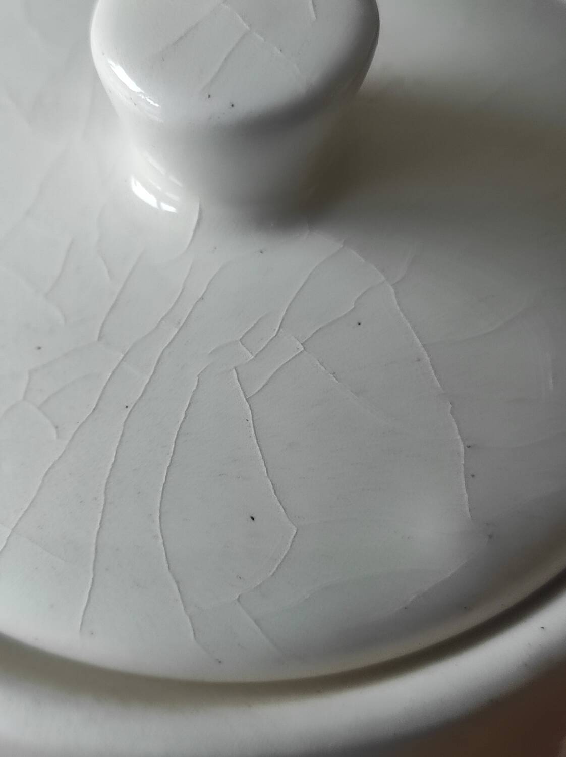 Small coffee maker with floral decoration