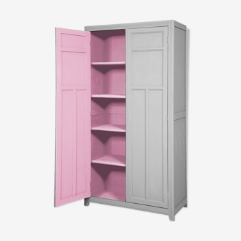 Armoire parisienne gris et rose laurette