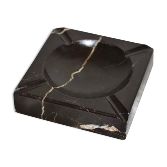 Ashtray in black marble