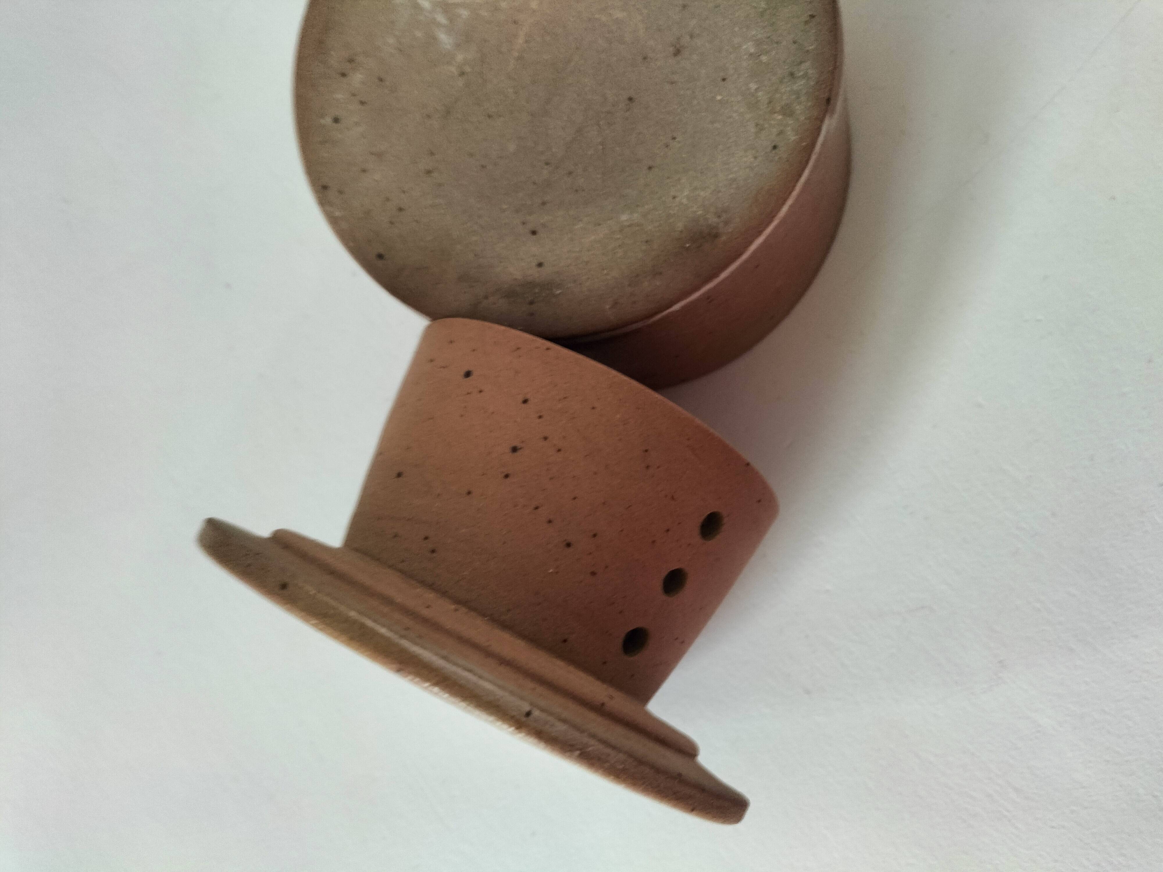 Antique water butter dish in stoneware – Handmade ceramics