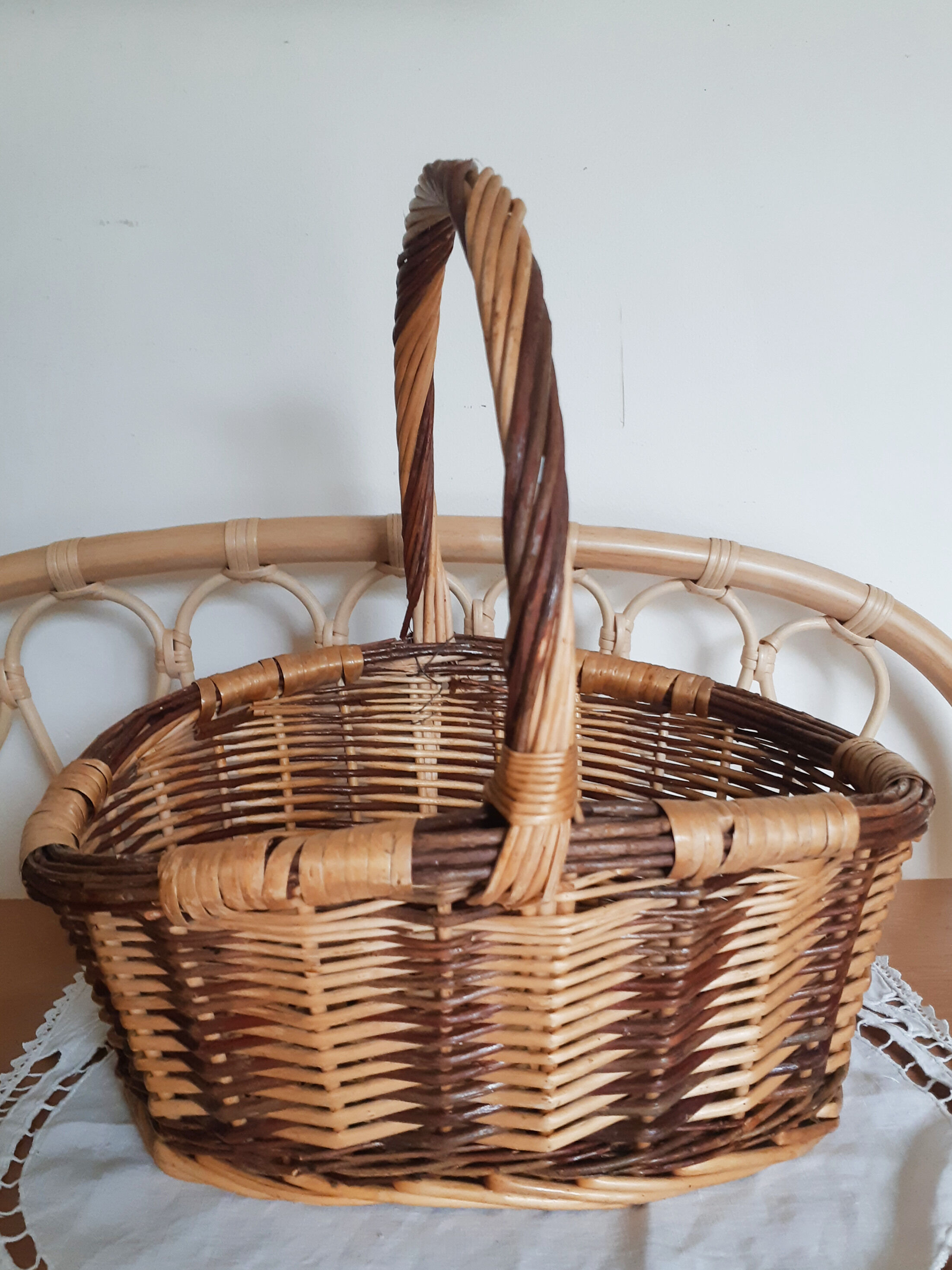 Oval rattan basket