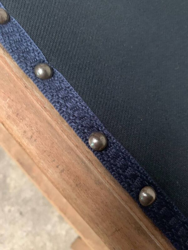 Chaise vintage bois et tissu bleu marine