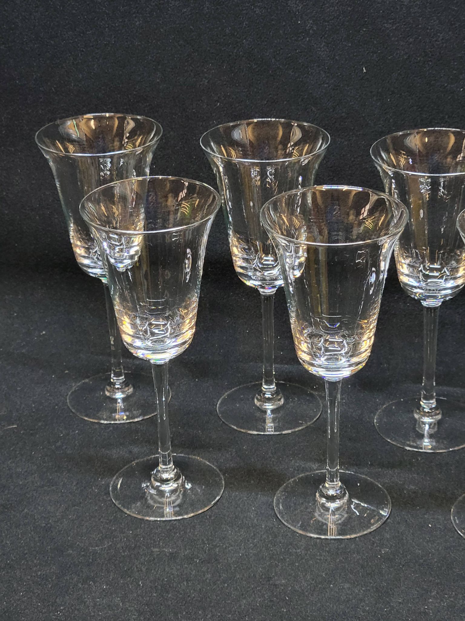 7 verres à porto ou vin blanc en cristal Baccarat ou Saint louis