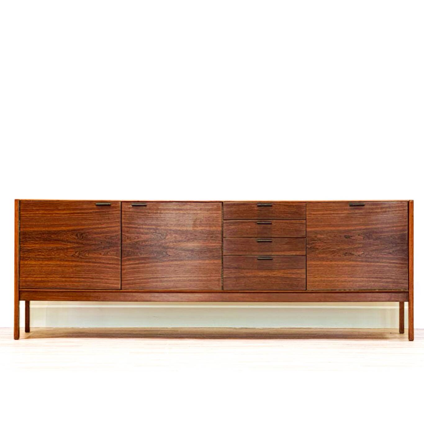 Rosewood sideboard (Robert Heritage for Meredew)