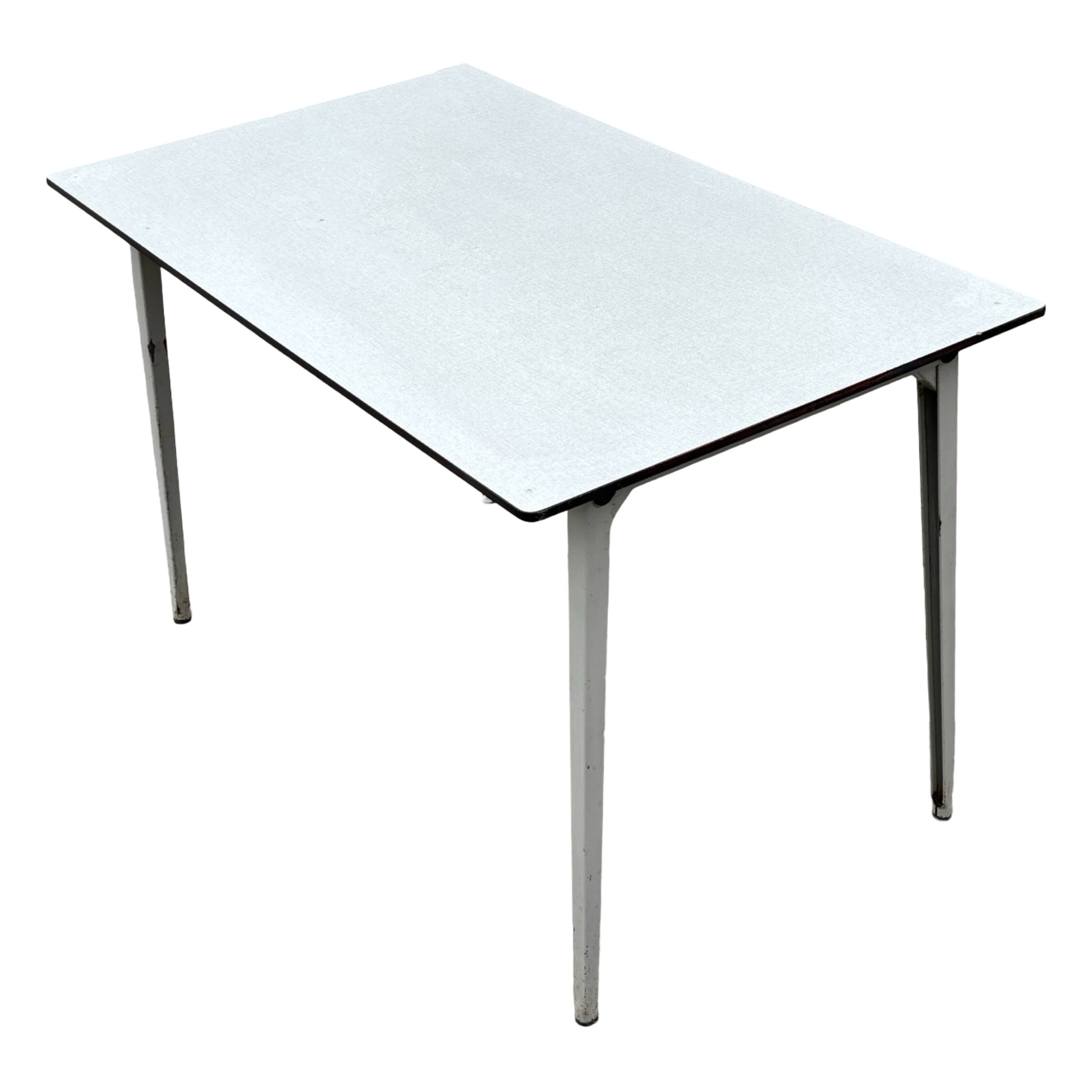 Vintage Reform dining table design Friso Kramer Ahrend de Cirkel