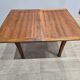 Table transformable vintage en bois de noyer et marqueterie