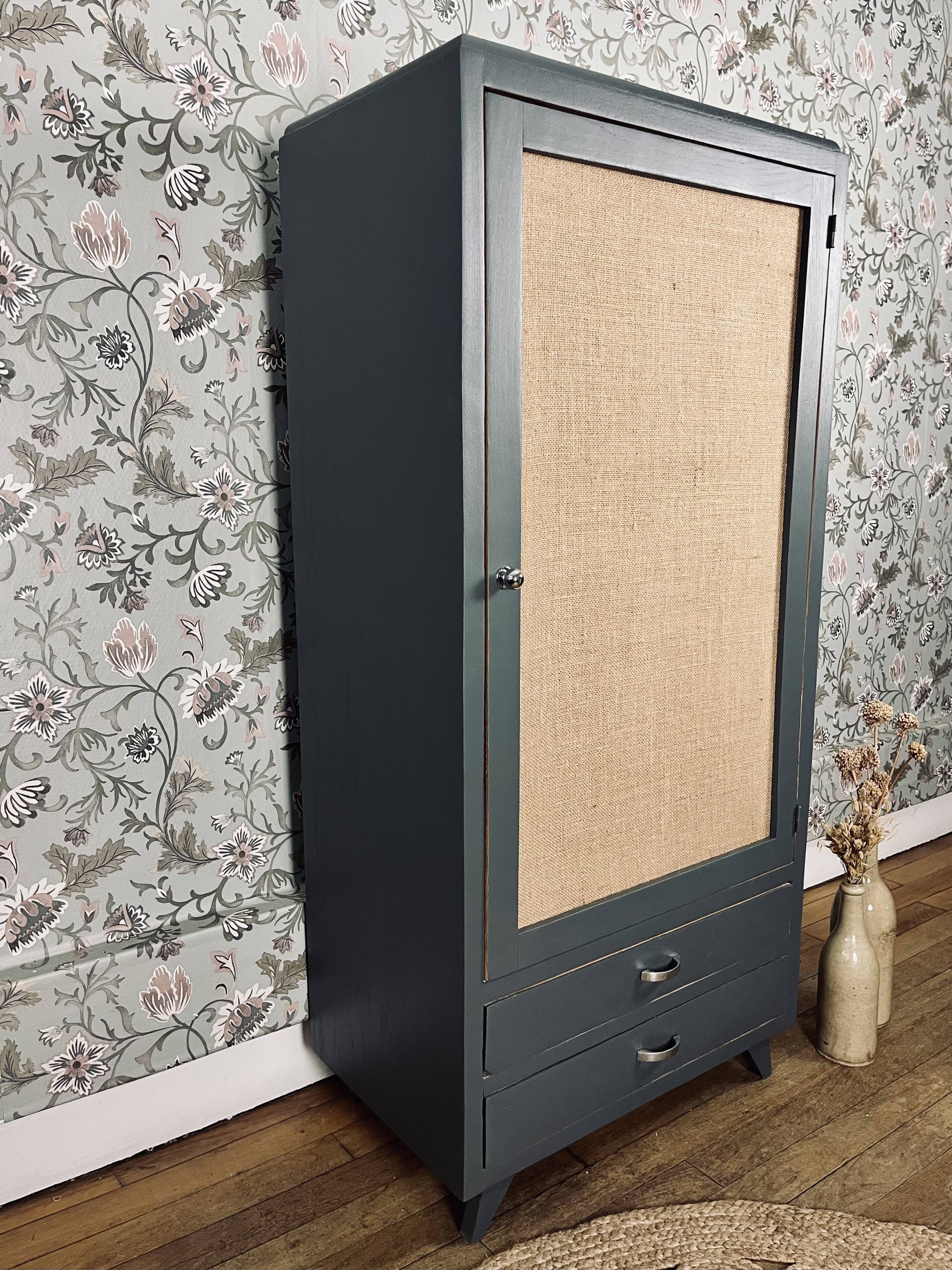 Upcycled bonnetière