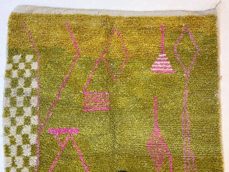 Traditional handmade pure wool rug, size 100 x 200 cm