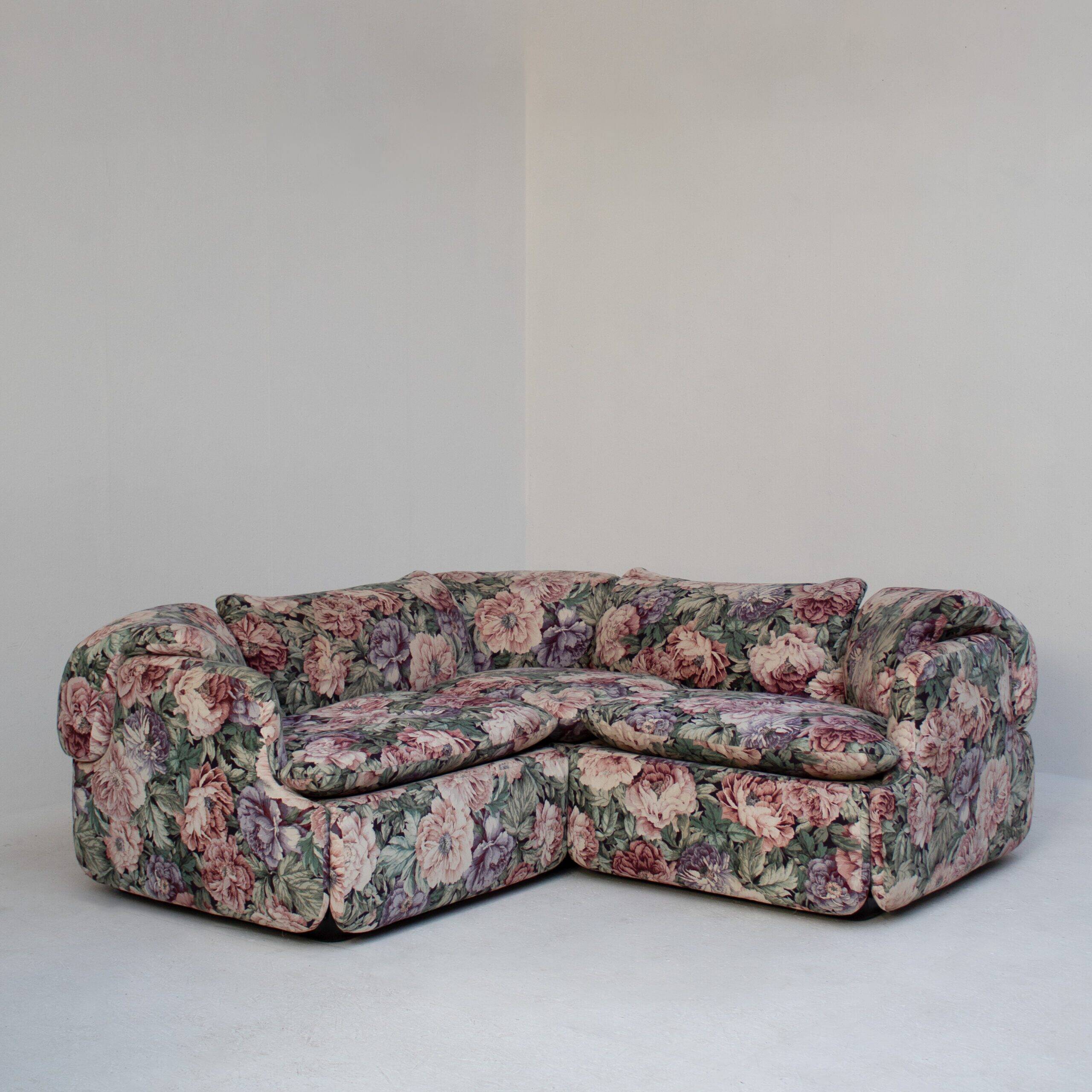 Confidential Sofa by Alberto Rosselli for Saporiti